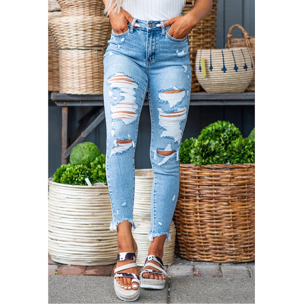 *JUDY BLUE* Distressed High-waisted Skinny Jeans size 11 / 30